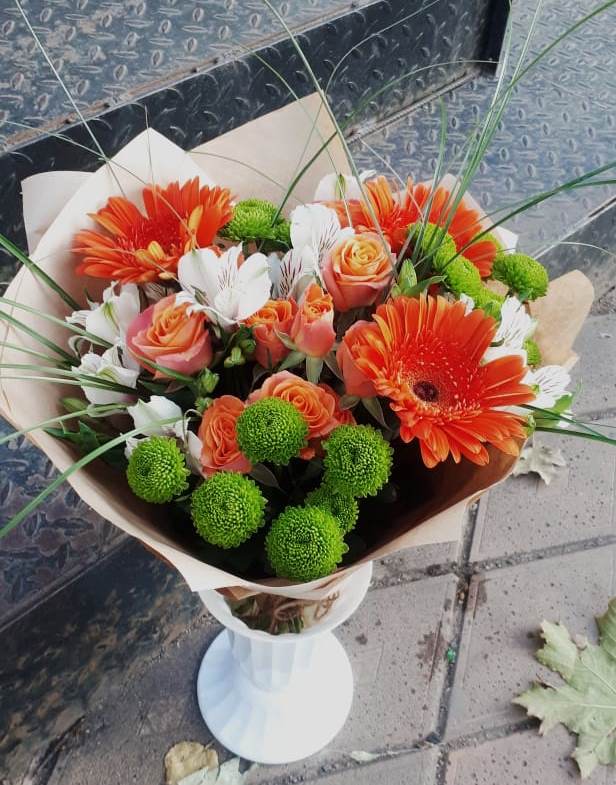 Букет цветов из: Герберы, Хризантемы, Альстромерии и Розы в Кош-Агач