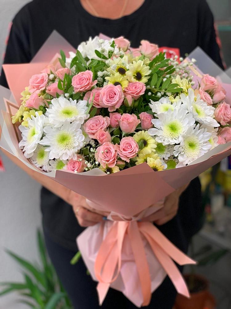 Букет цветов из: Розы и Хризантемы в Кош-Агач