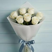 Букет 7 Белых роз Эдлесс Лав в Кош-Агач