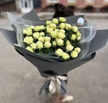 Букет Белые кустовые розы Солинеро в Кош-Агач