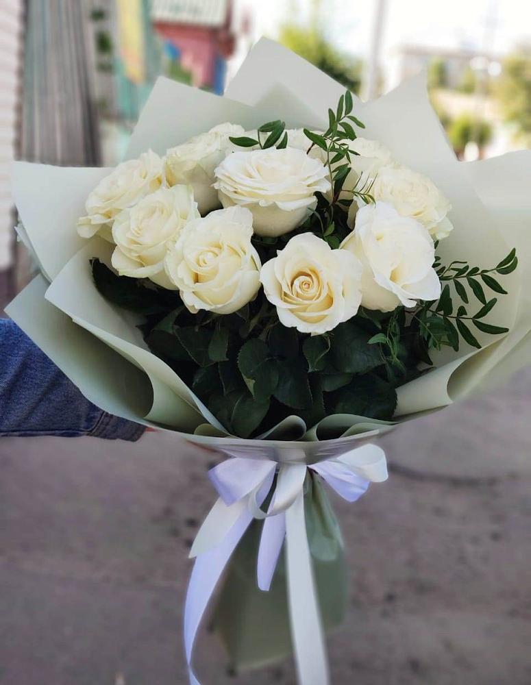 Букет Белые розы Проуд в Кош-Агач