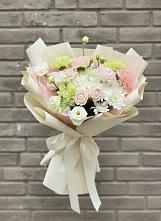 Букет цветов из:  Гвоздики, Розы, Лизиантусы и Хризантемы в Кош-Агач