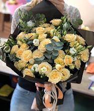 Букет цветов из:  Розы и Лизиантусы в Кош-Агач