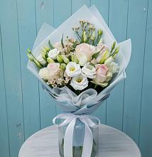 Букет цветов из:  Розы и Лизиантусы в Кош-Агач