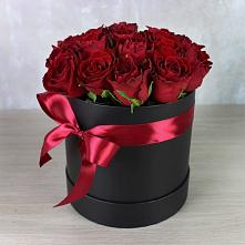 Цветочная композиция из Розы в шляпной коробке #REPLACE_PRED# Кош-Агач