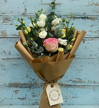 Букет цветов из:  Розы и Лизиантусы в Кош-Агач