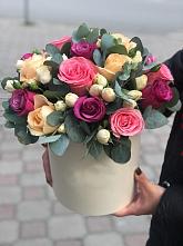 Цветочная композиция из Розы в шляпной коробке в Кош-Агач